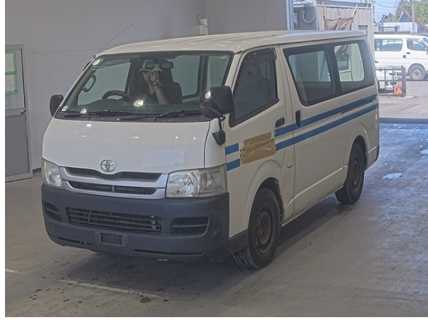 TOYOTA HIACE